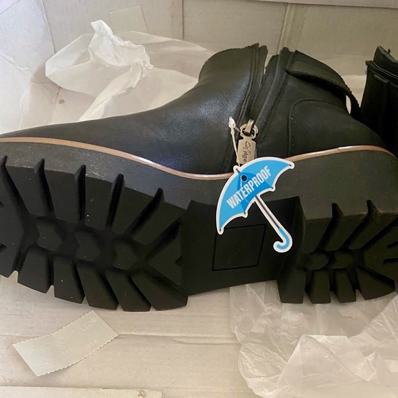 Women's Black Ankle Boots 8.5 - Picture 3 of 5